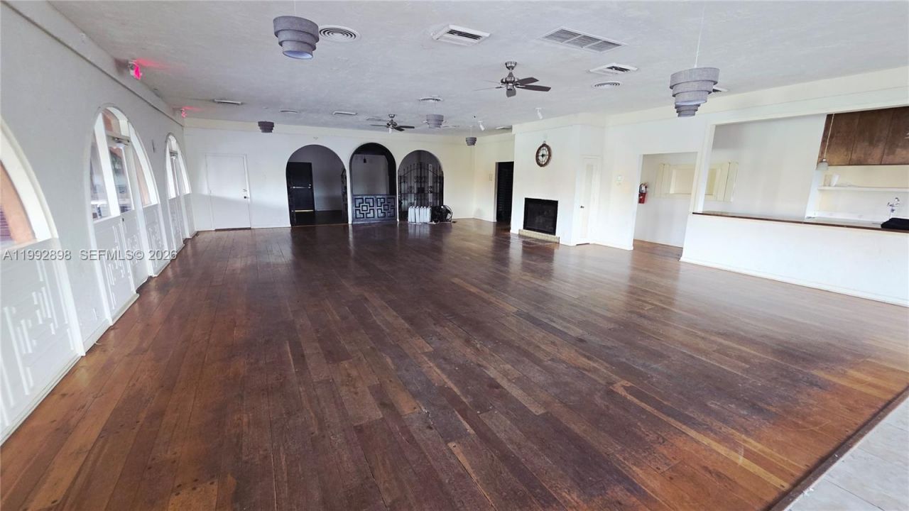 650 Tennis Club Dr, Unit 308, Fort Lauderdale, FL 33311 Photo