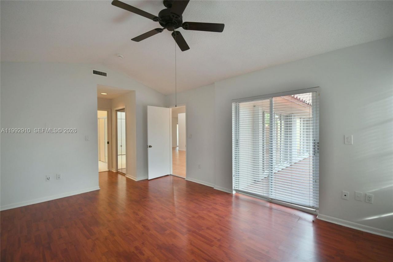 10380 NW 46th St , Doral, FL 33178 Photo