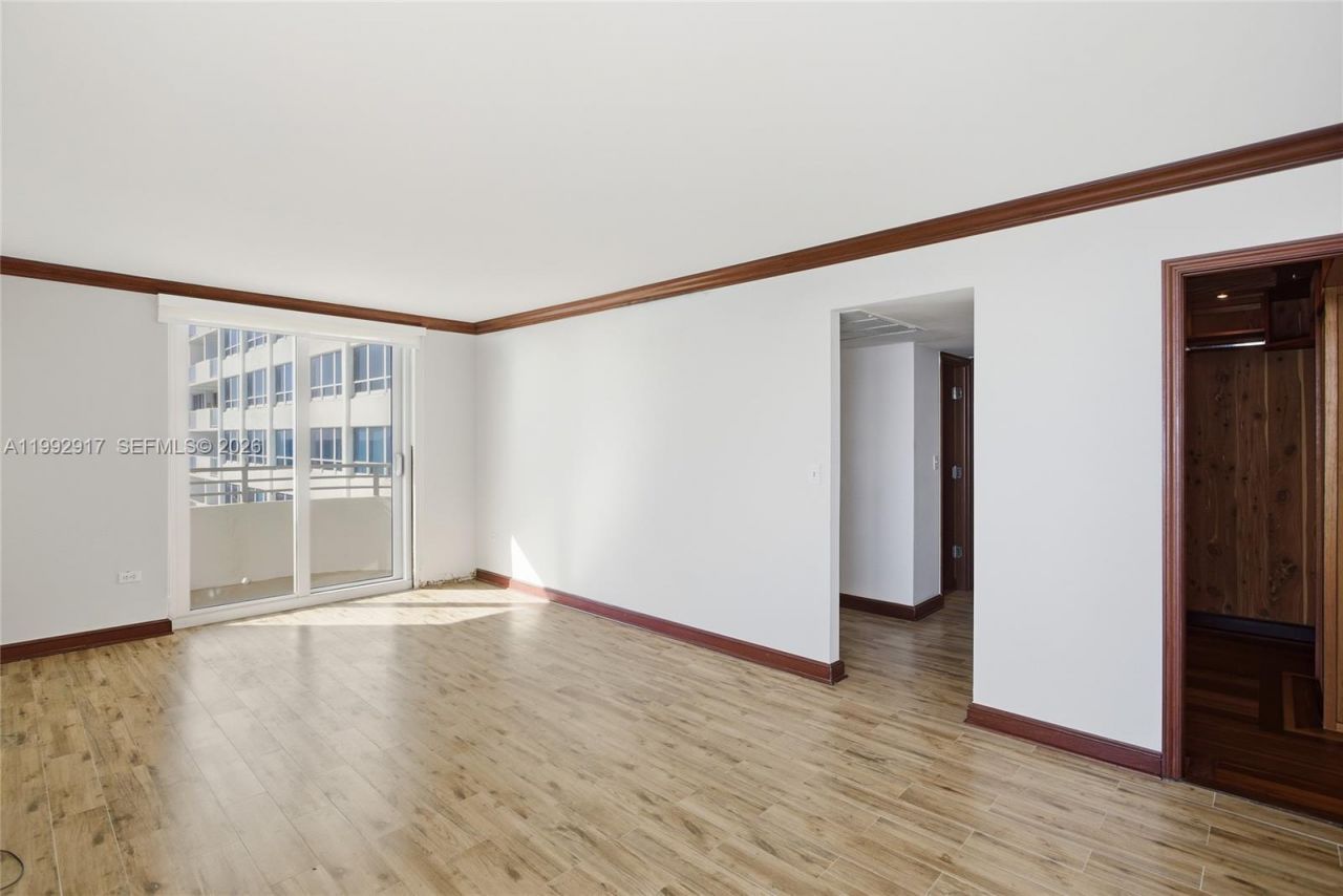 5555 Collins Ave, Unit 12N, Miami Beach, FL 33140 Photo