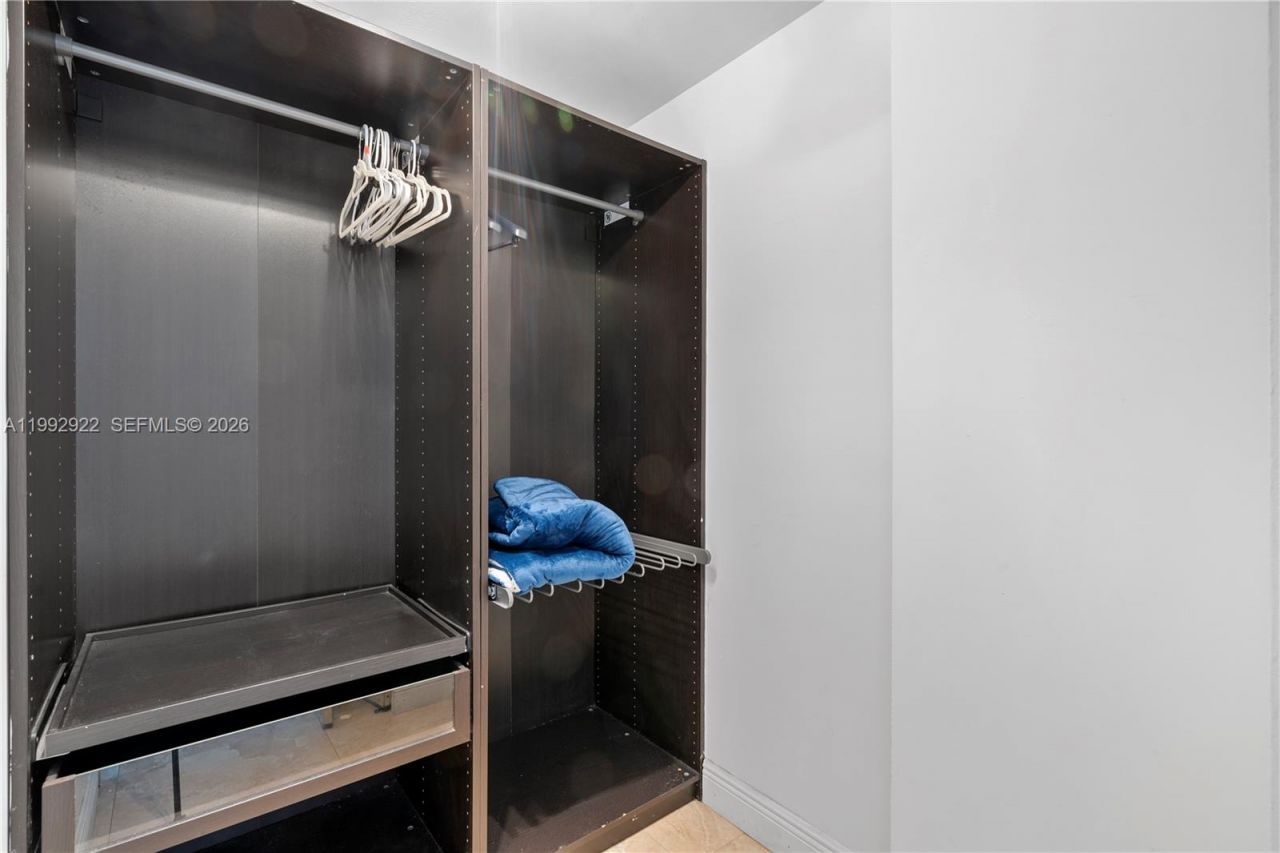 185 SE 14th Ter , Unit 2602, Miami, FL 33131 Photo