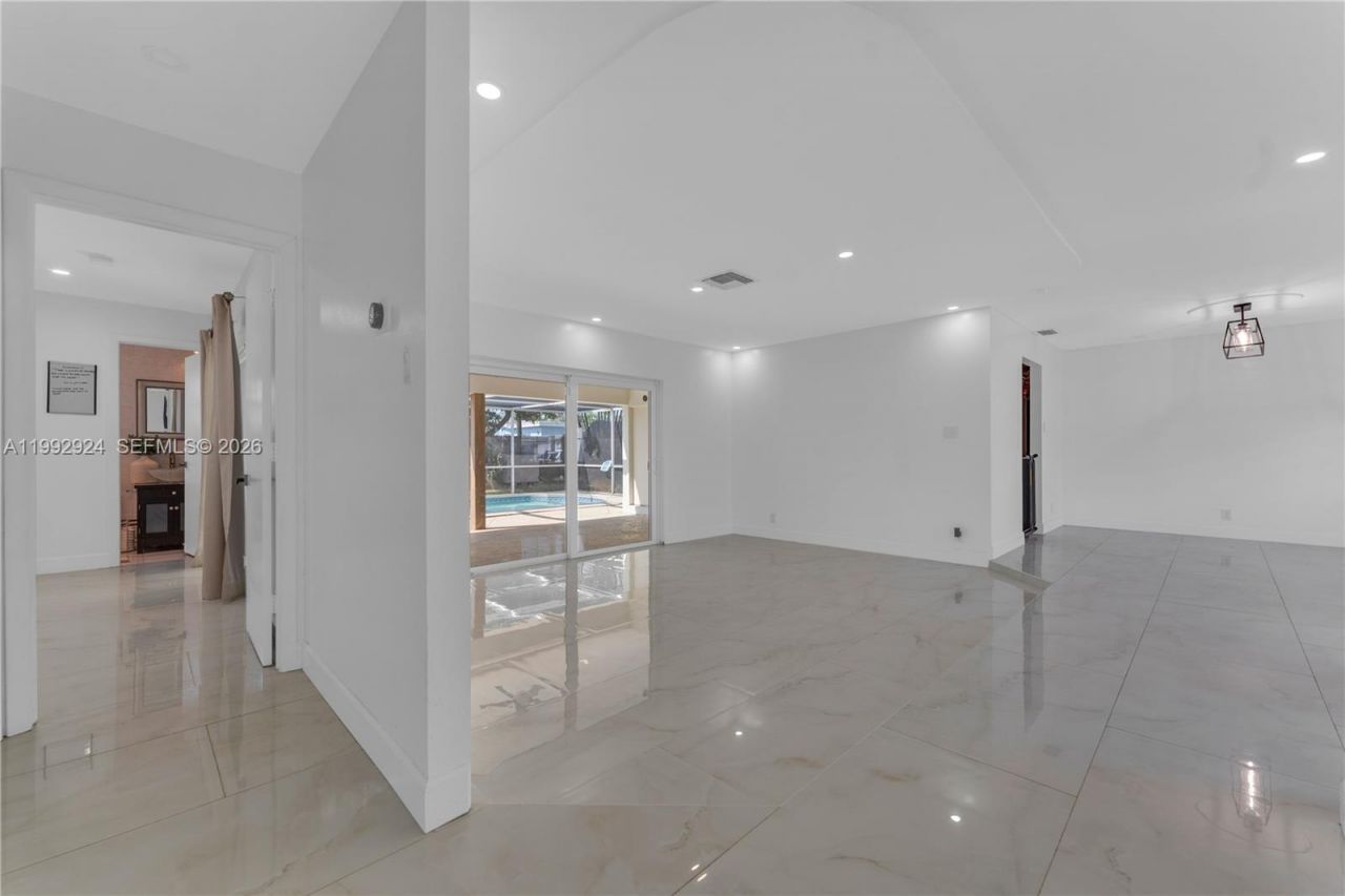 6924 NW 8th Ct, Margate, FL 33063 Photo