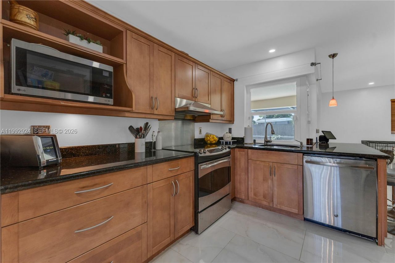 6924 NW 8th Ct, Margate, FL 33063 Photo