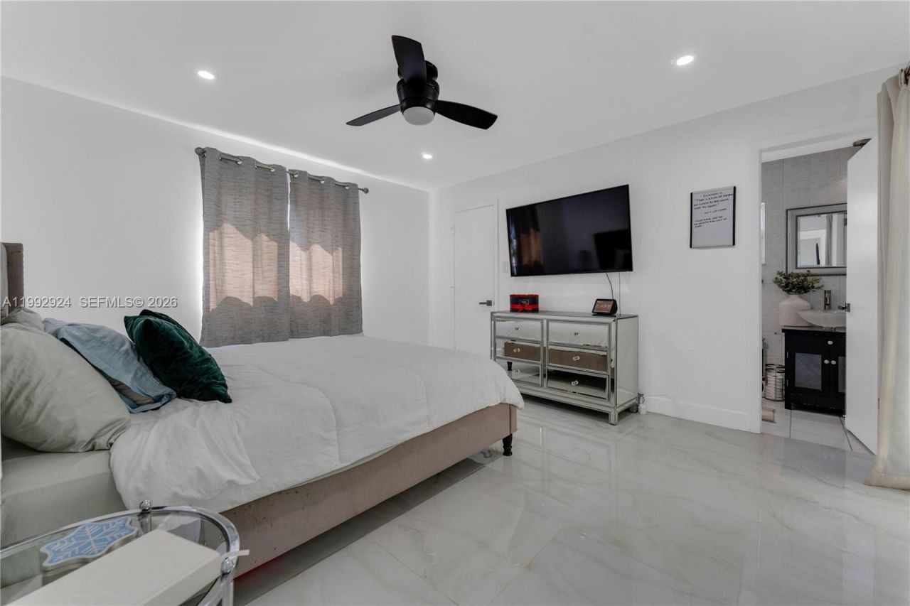 6924 NW 8th Ct , Margate, FL 33063 Photo