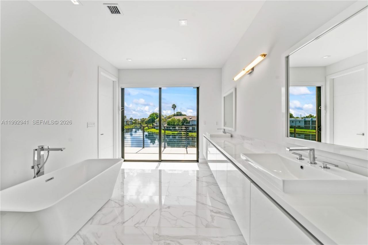 16680 N Botaniko Dr N, Unit 16680, Weston, FL 33326 Photo