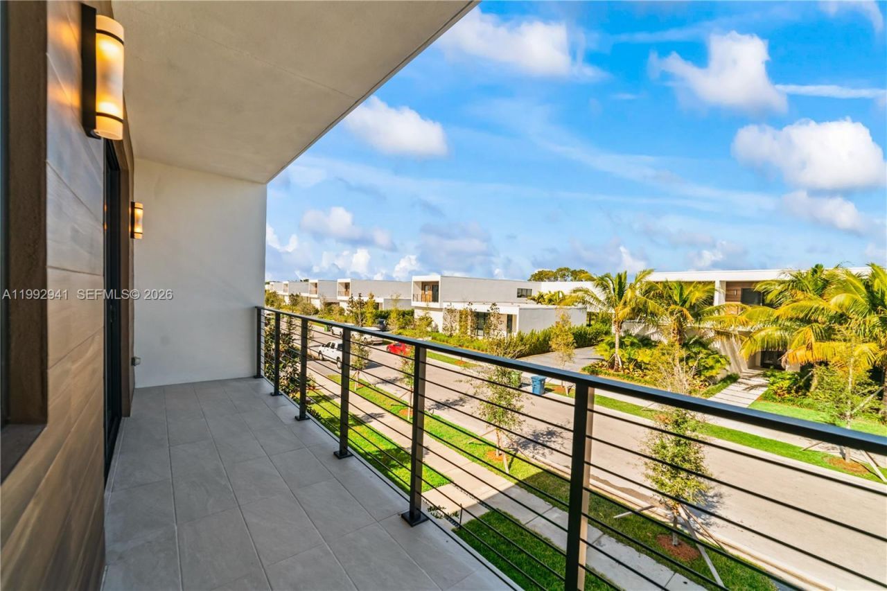16680 N Botaniko Dr N, Unit 16680, Weston, FL 33326 Photo