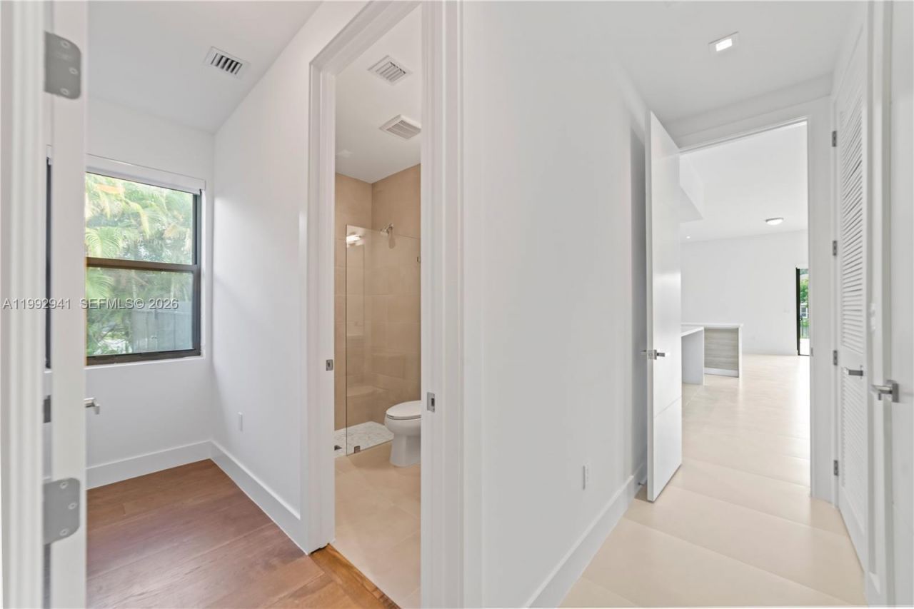 16680 N Botaniko Dr N, Unit 16680, Weston, FL 33326 Photo