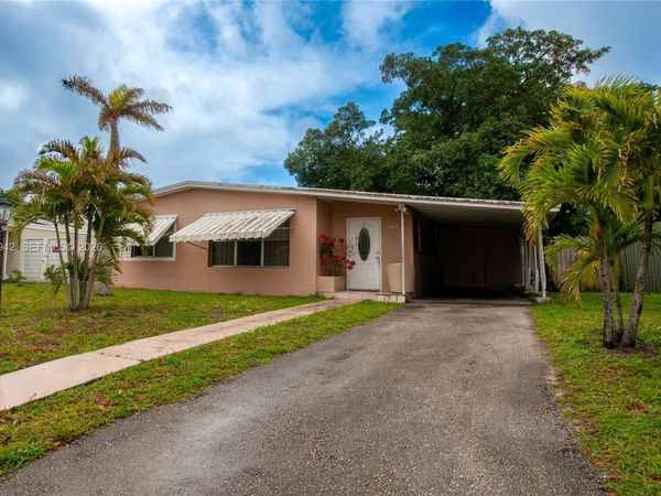 4140 SW 36th St , West Park, FL 33023