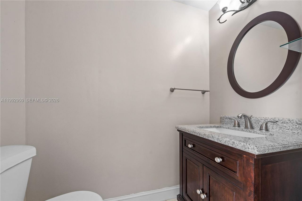 1154 NW 183rd Ter, Pembroke Pines, FL 33029 Photo