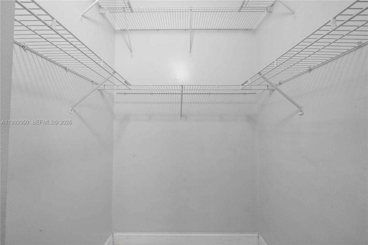 1154 NW 183rd Ter, Pembroke Pines, FL 33029 Photo