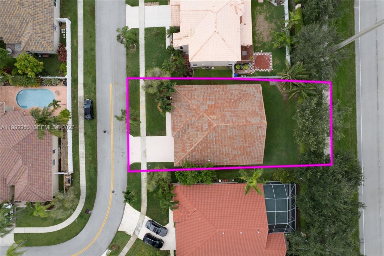 1154 NW 183rd Ter, Pembroke Pines, FL 33029 Photo