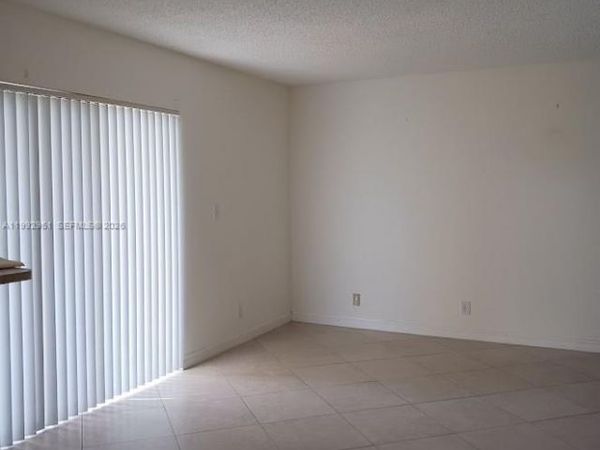 7670 Westwood Dr, Unit 703, Tamarac, FL 33321