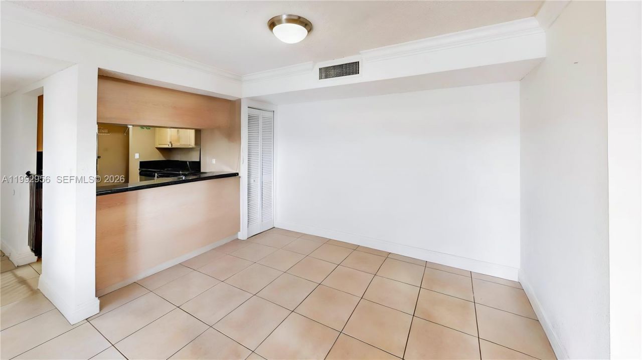 10765 SW 108th Ave , Unit 208, Miami, FL 33176 Photo