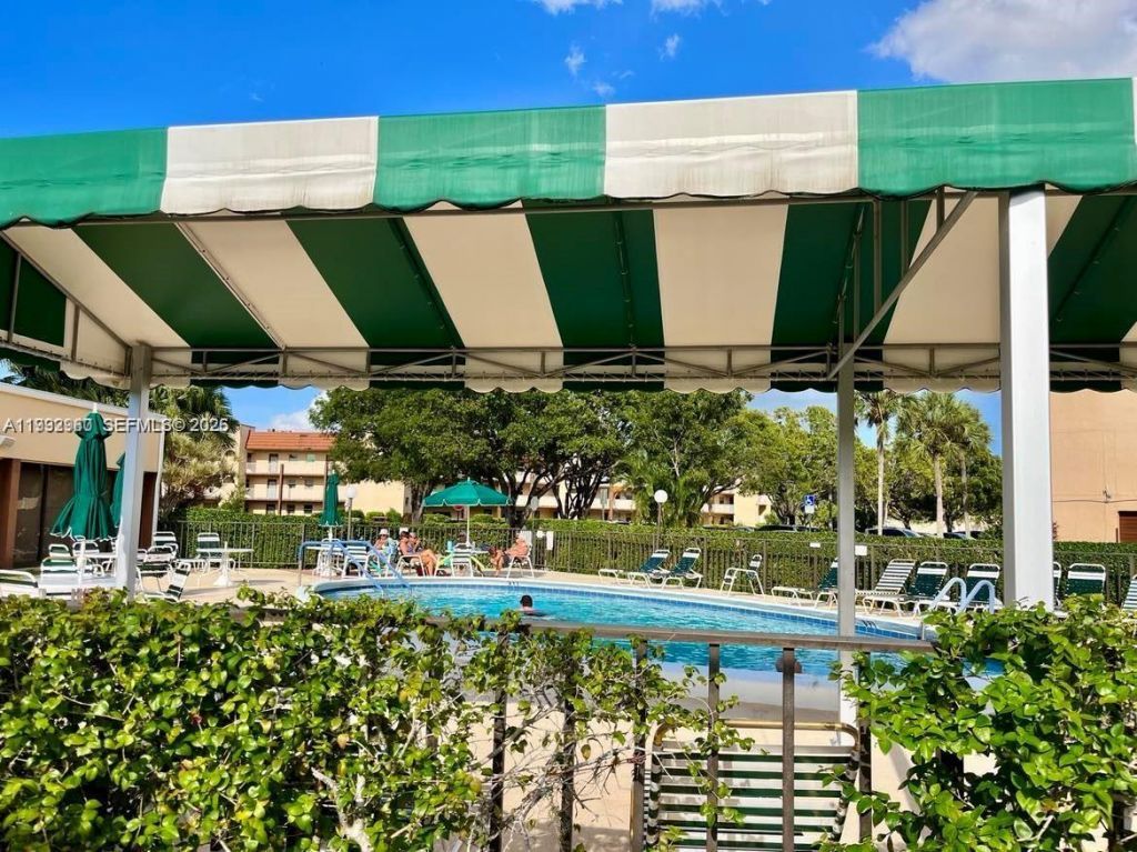 9580 Sunrise Lakes Blvd , Unit 205, Sunrise, FL 33322 Photo