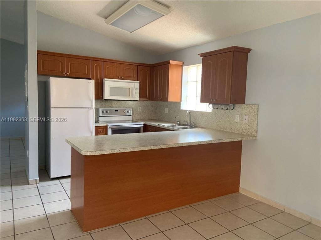 12352 NW 98th Ave , Hialeah Gardens, FL 33018 Photo