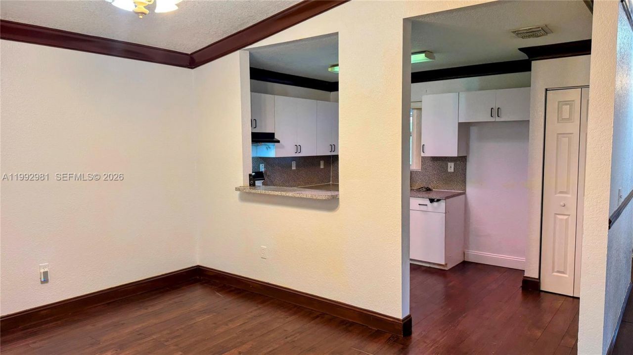 3211 NW 191st St , Miami Gardens, FL 33056 Photo