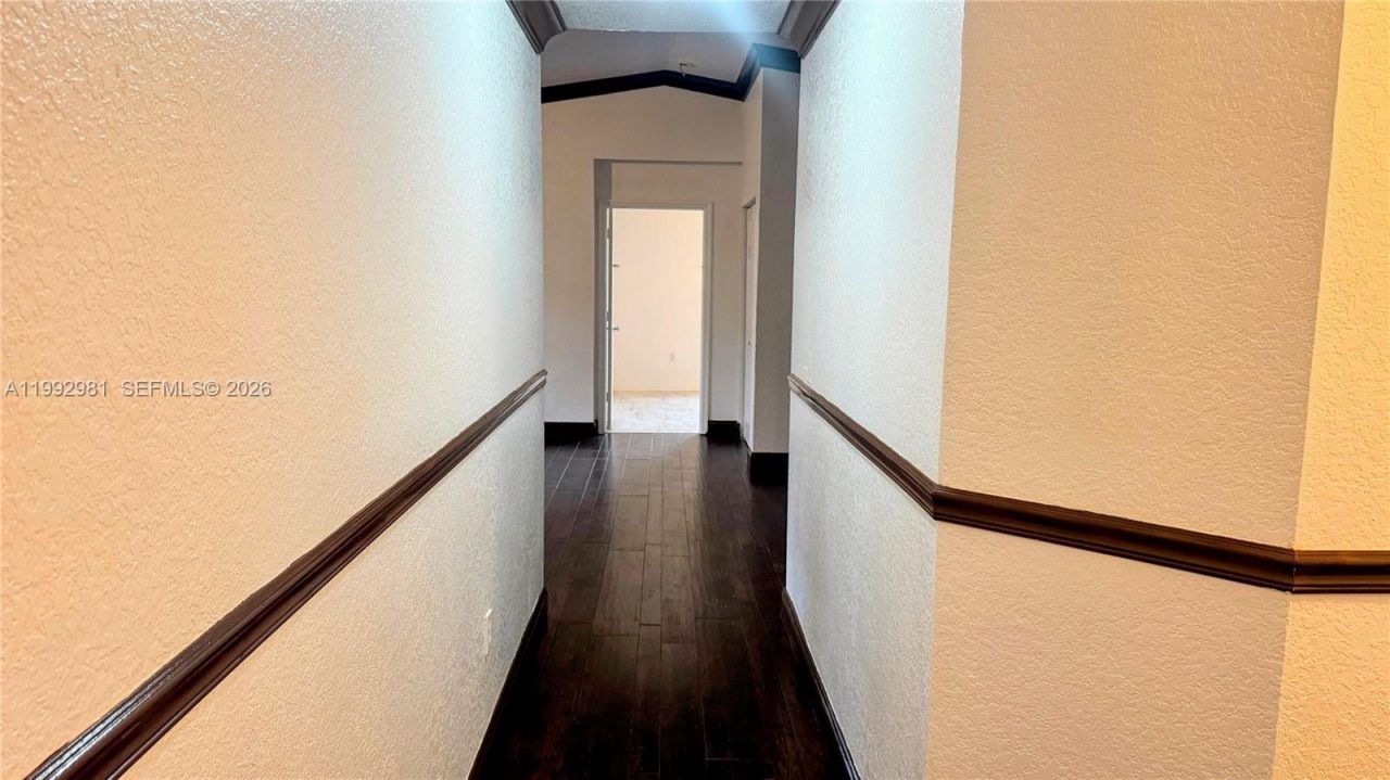 3211 NW 191st St , Miami Gardens, FL 33056 Photo