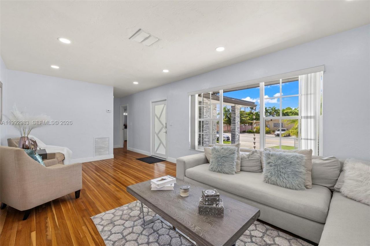 8631 SW 16th Ter , Miami, FL 33155 Photo