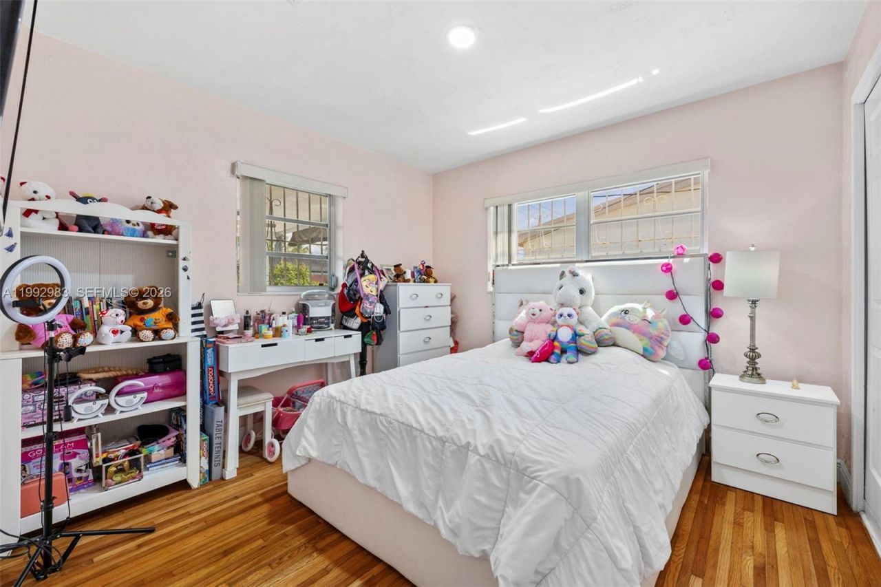 8631 SW 16th Ter , Miami, FL 33155 Photo