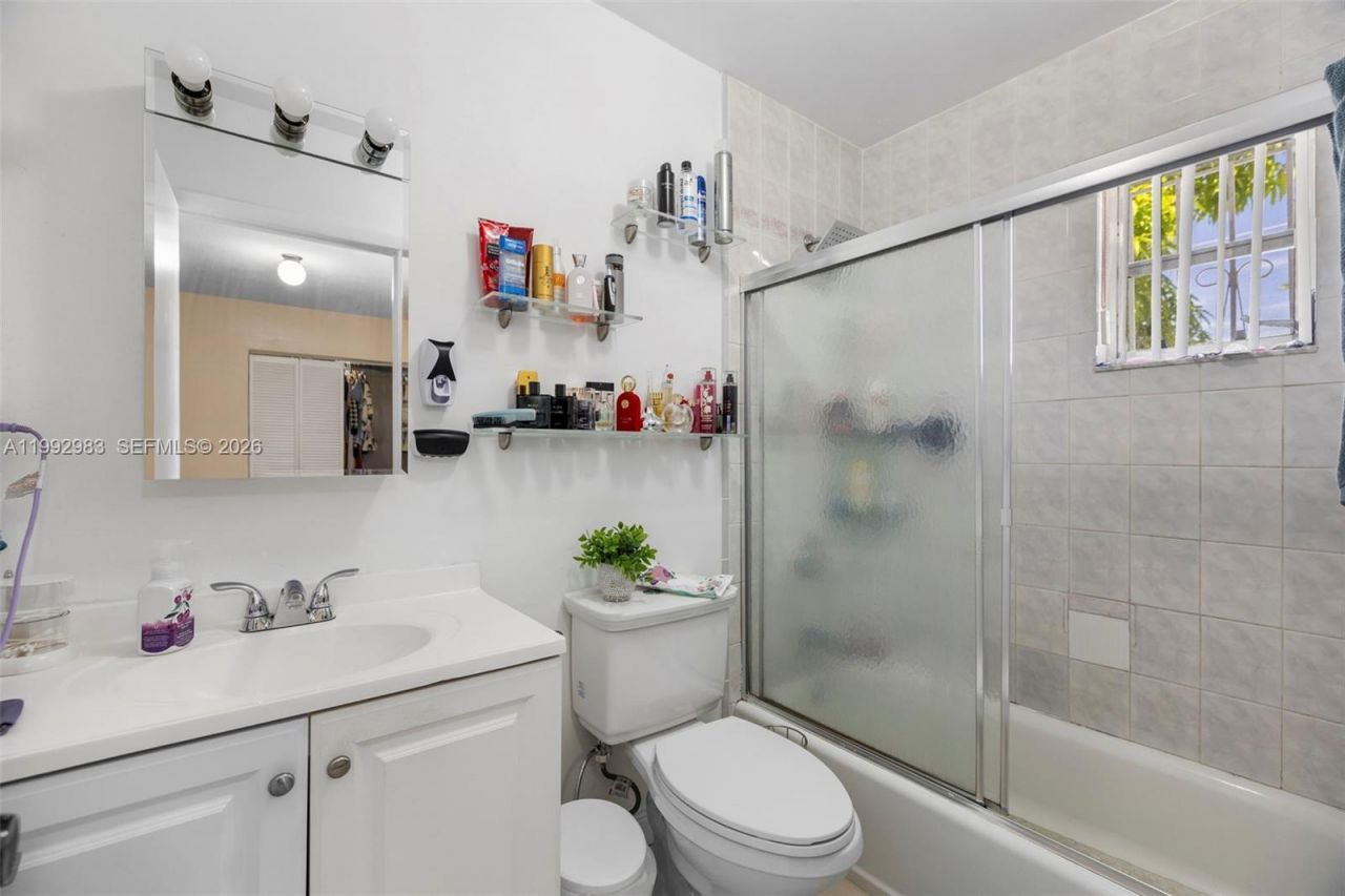 8631 SW 16th Ter , Miami, FL 33155 Photo