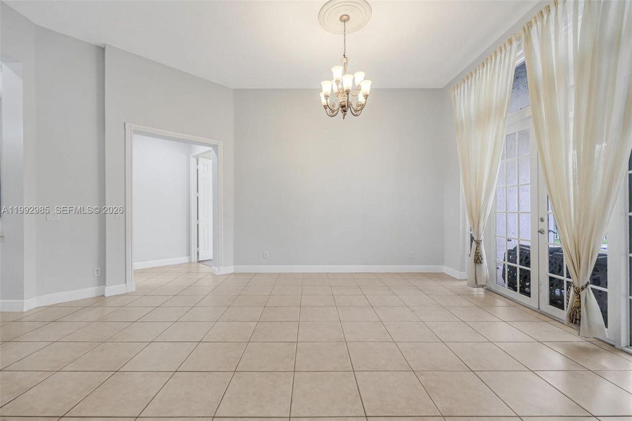16418 NW 14th St, Pembroke Pines, FL 33028 Photo