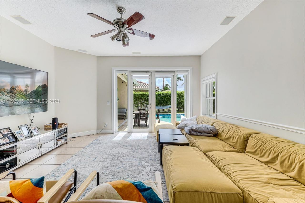 16418 NW 14th St , Pembroke Pines, FL 33028 Photo