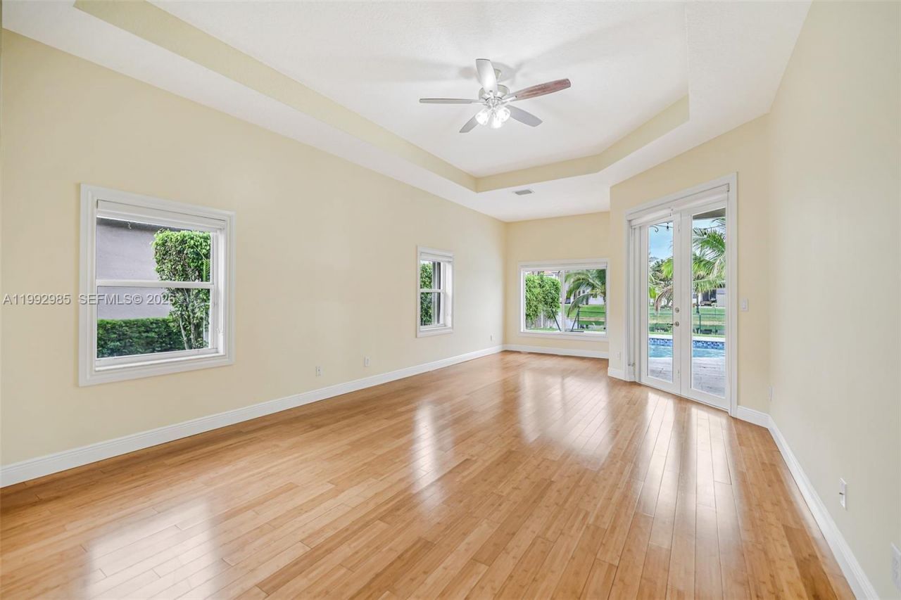16418 NW 14th St, Pembroke Pines, FL 33028 Photo