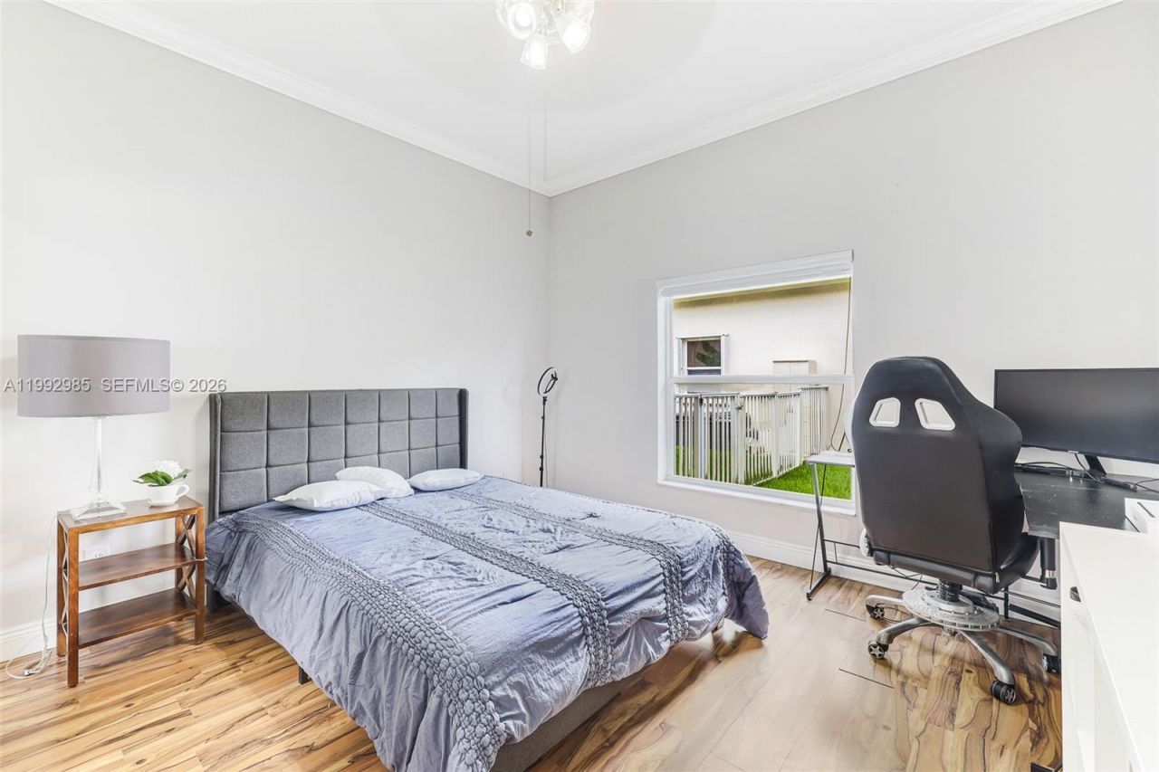 16418 NW 14th St , Pembroke Pines, FL 33028 Photo