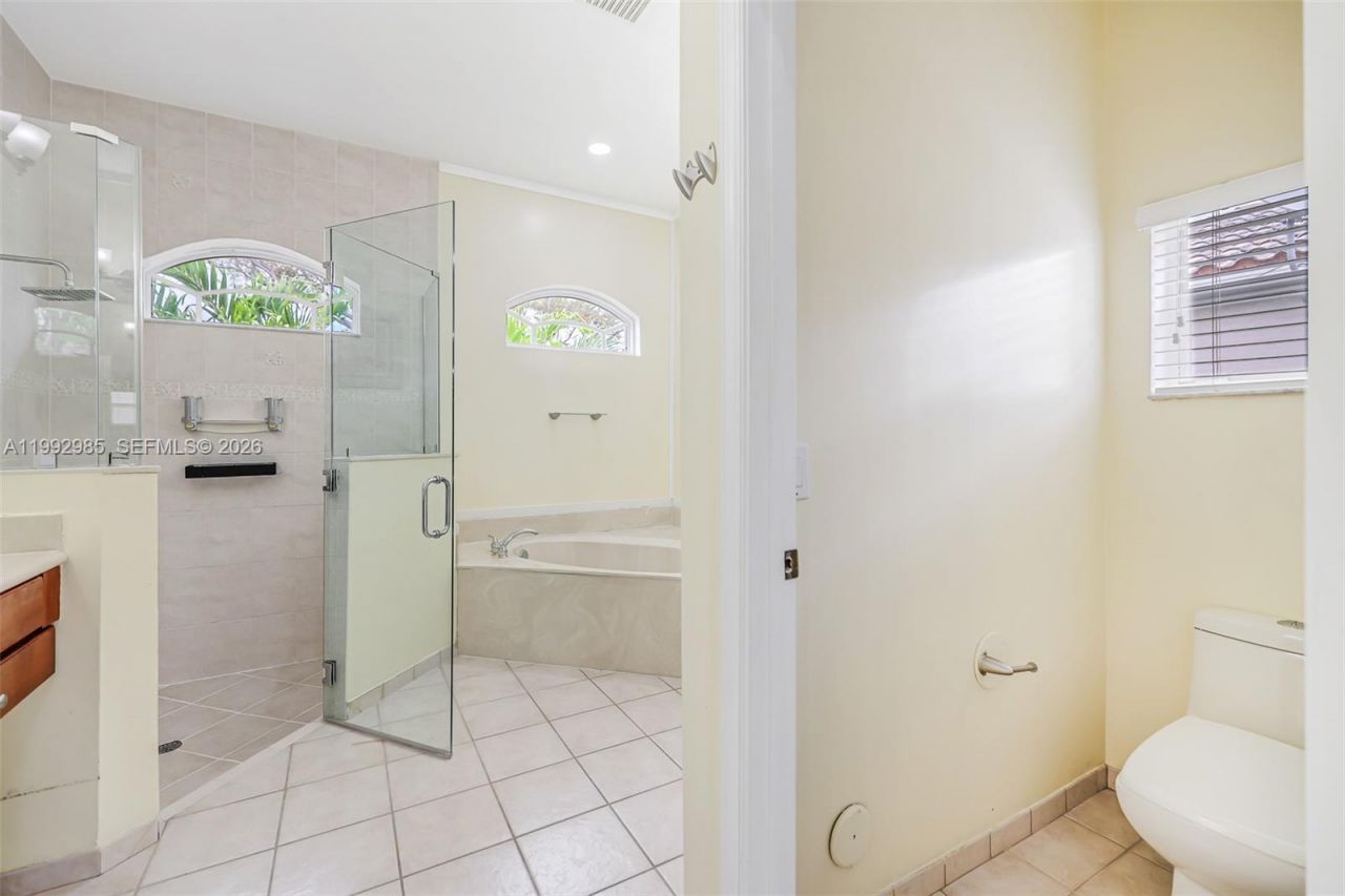 16418 NW 14th St, Pembroke Pines, FL 33028 Photo