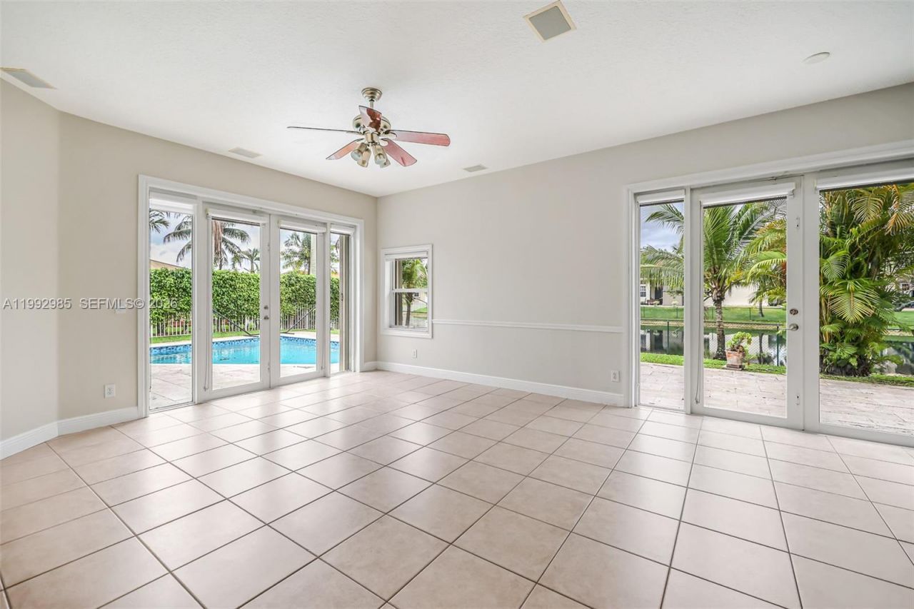 16418 NW 14th St, Pembroke Pines, FL 33028 Photo