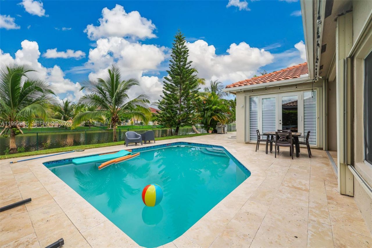 16418 NW 14th St , Pembroke Pines, FL 33028 Photo