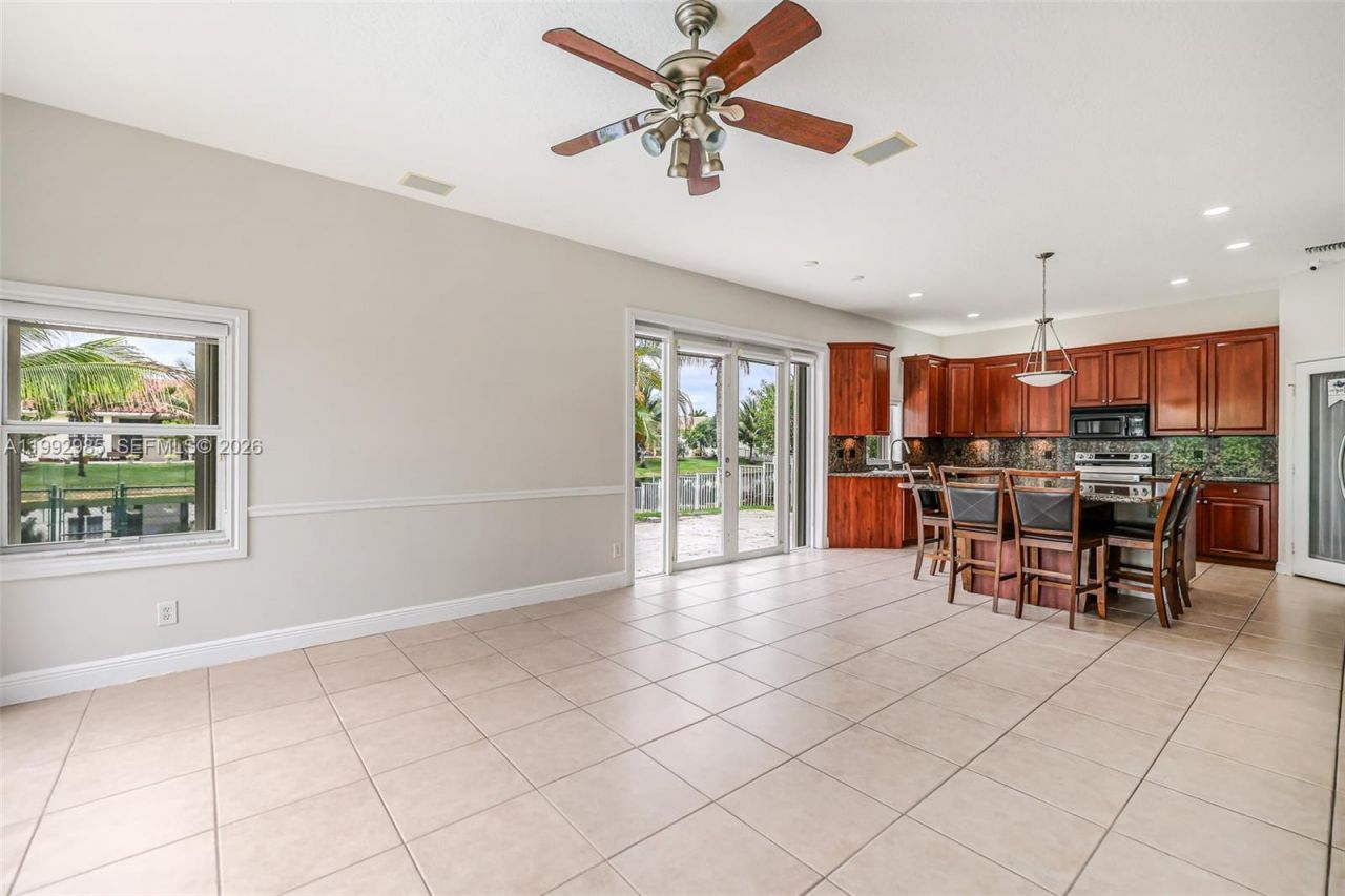 16418 NW 14th St, Pembroke Pines, FL 33028 Photo