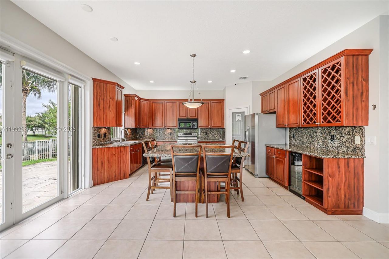 16418 NW 14th St, Pembroke Pines, FL 33028 Photo