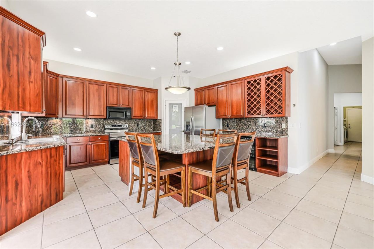 16418 NW 14th St, Pembroke Pines, FL 33028 Photo