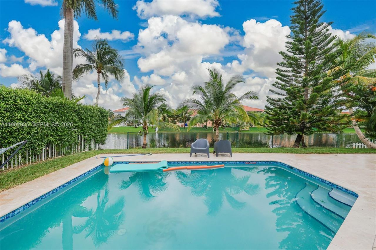 16418 NW 14th St , Pembroke Pines, FL 33028 Photo