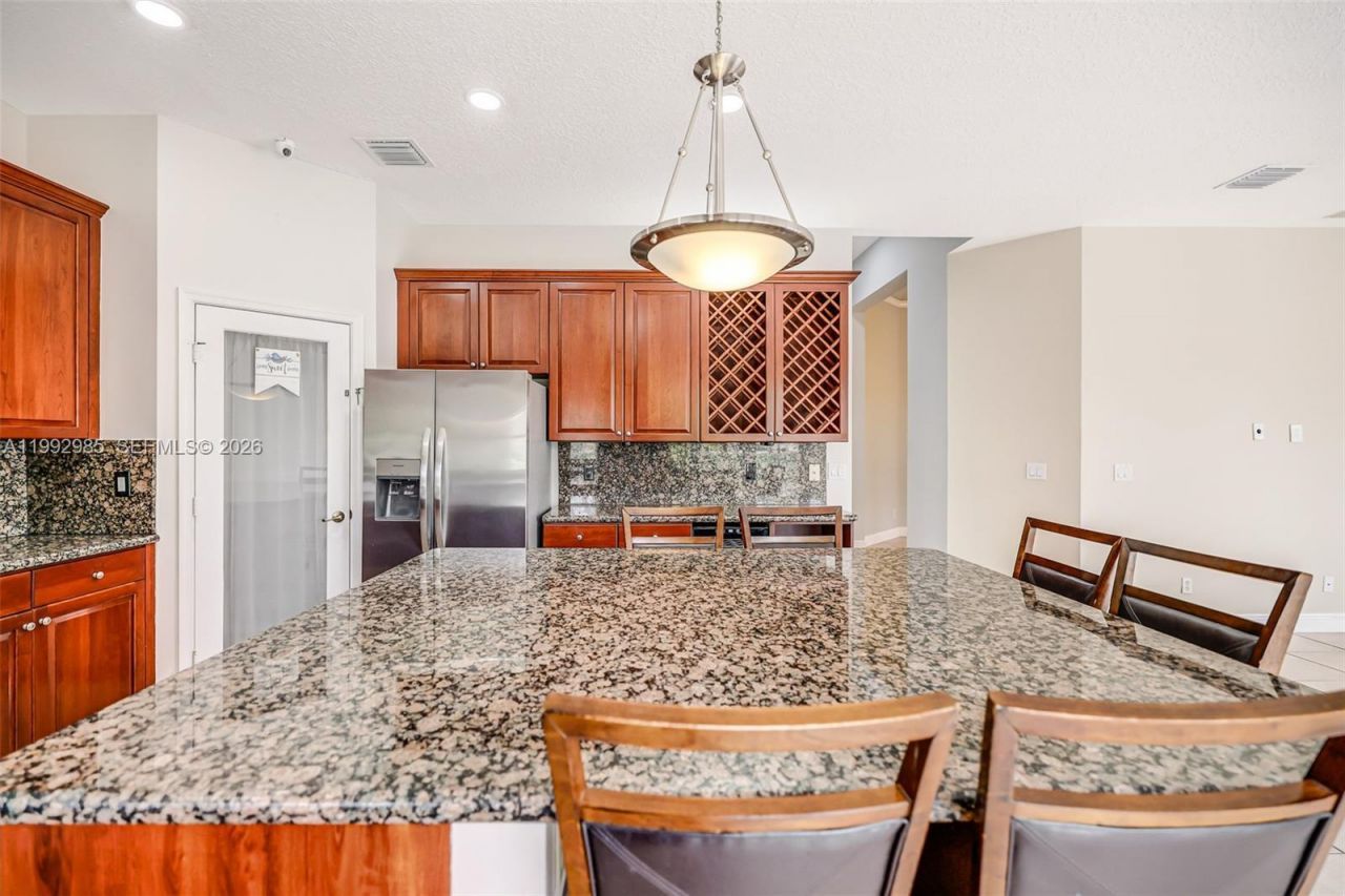 16418 NW 14th St, Pembroke Pines, FL 33028 Photo