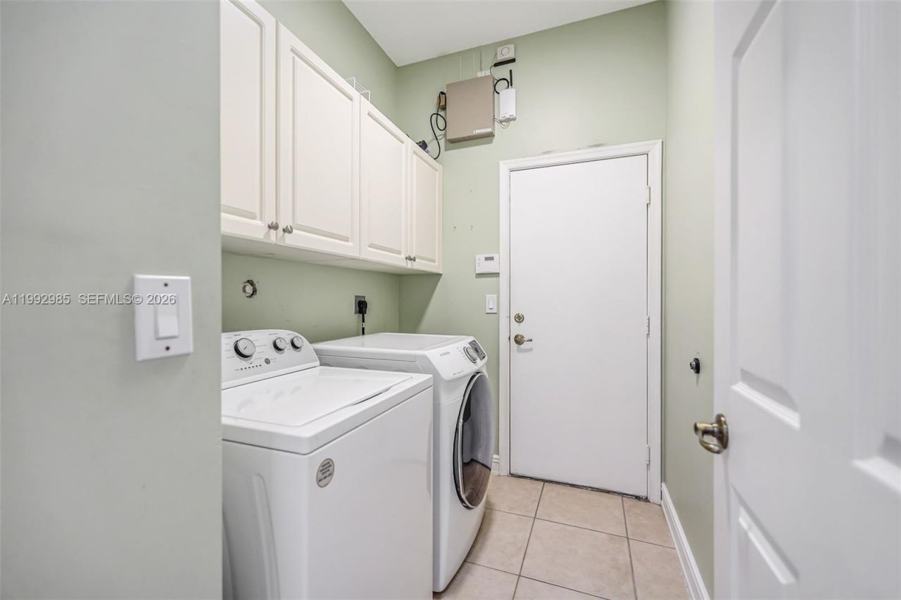 16418 NW 14th St, Pembroke Pines, FL 33028 Photo