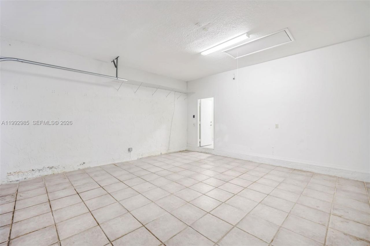 16418 NW 14th St, Pembroke Pines, FL 33028 Photo