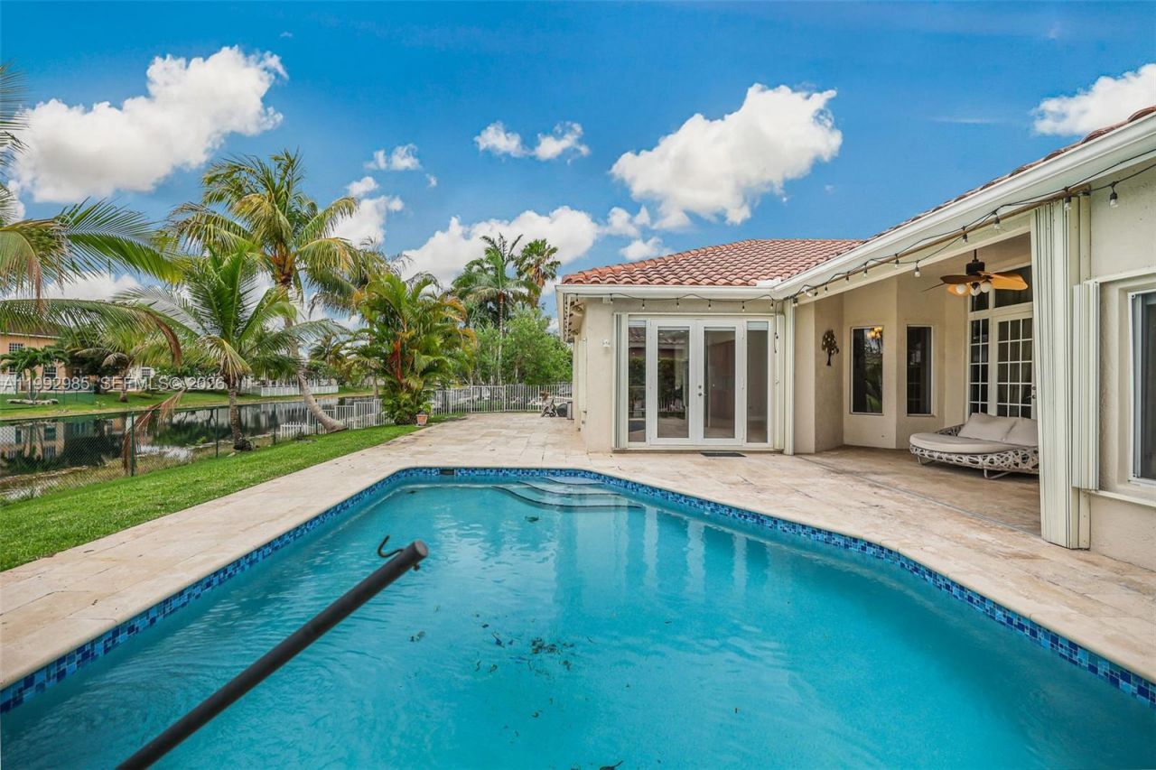 16418 NW 14th St, Pembroke Pines, FL 33028 Photo