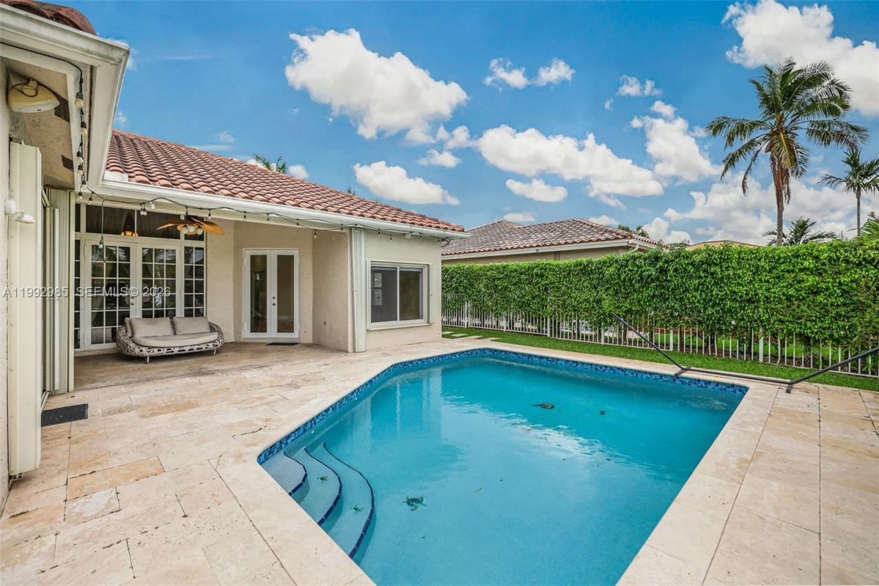 16418 NW 14th St, Pembroke Pines, FL 33028 Photo