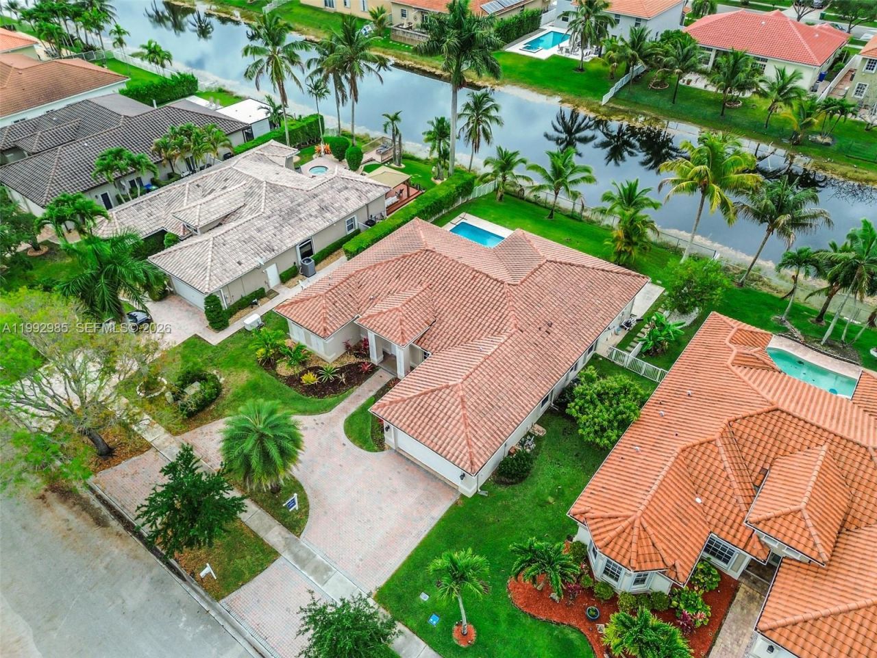 16418 NW 14th St, Pembroke Pines, FL 33028 Photo
