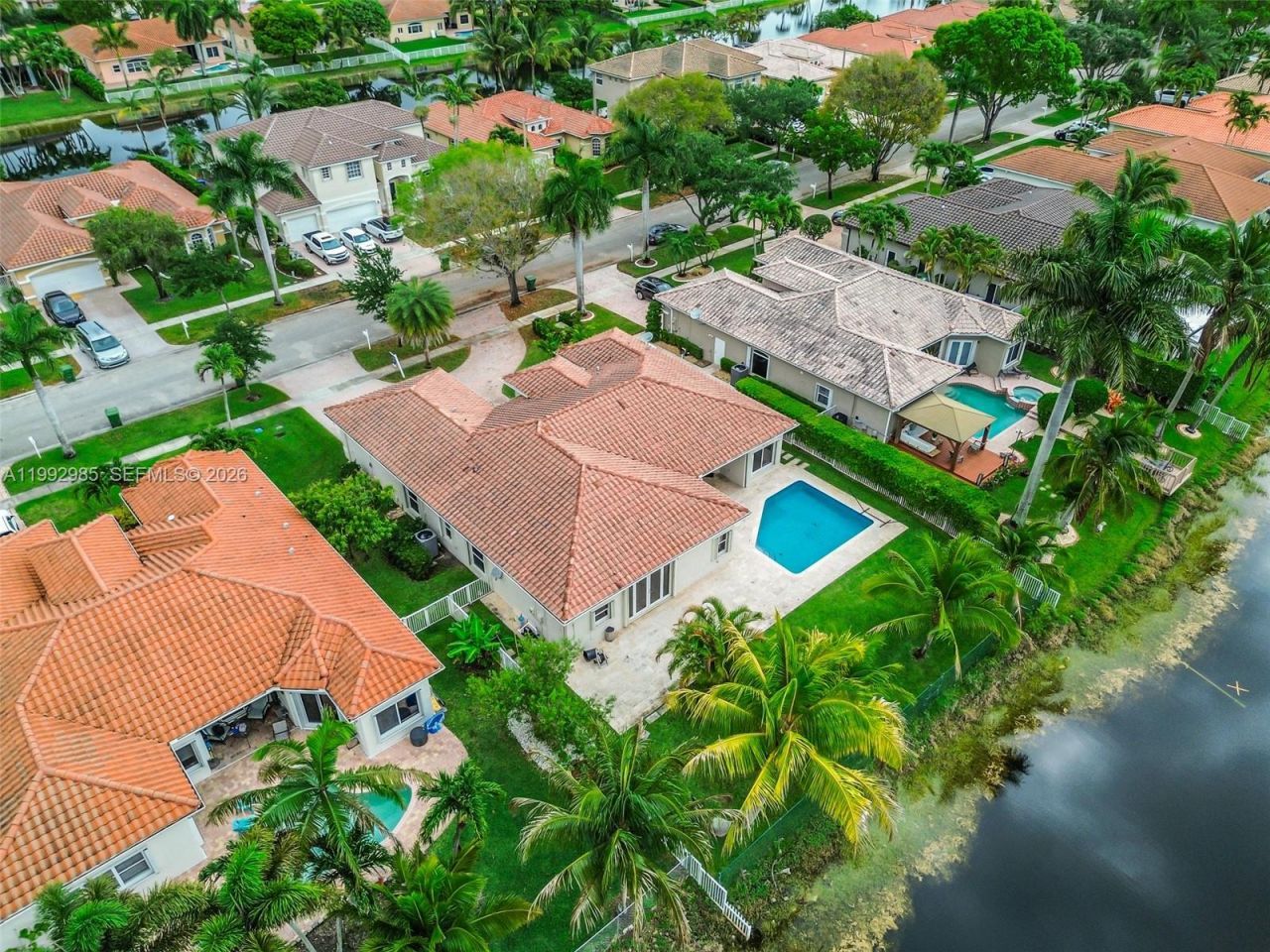 16418 NW 14th St, Pembroke Pines, FL 33028 Photo