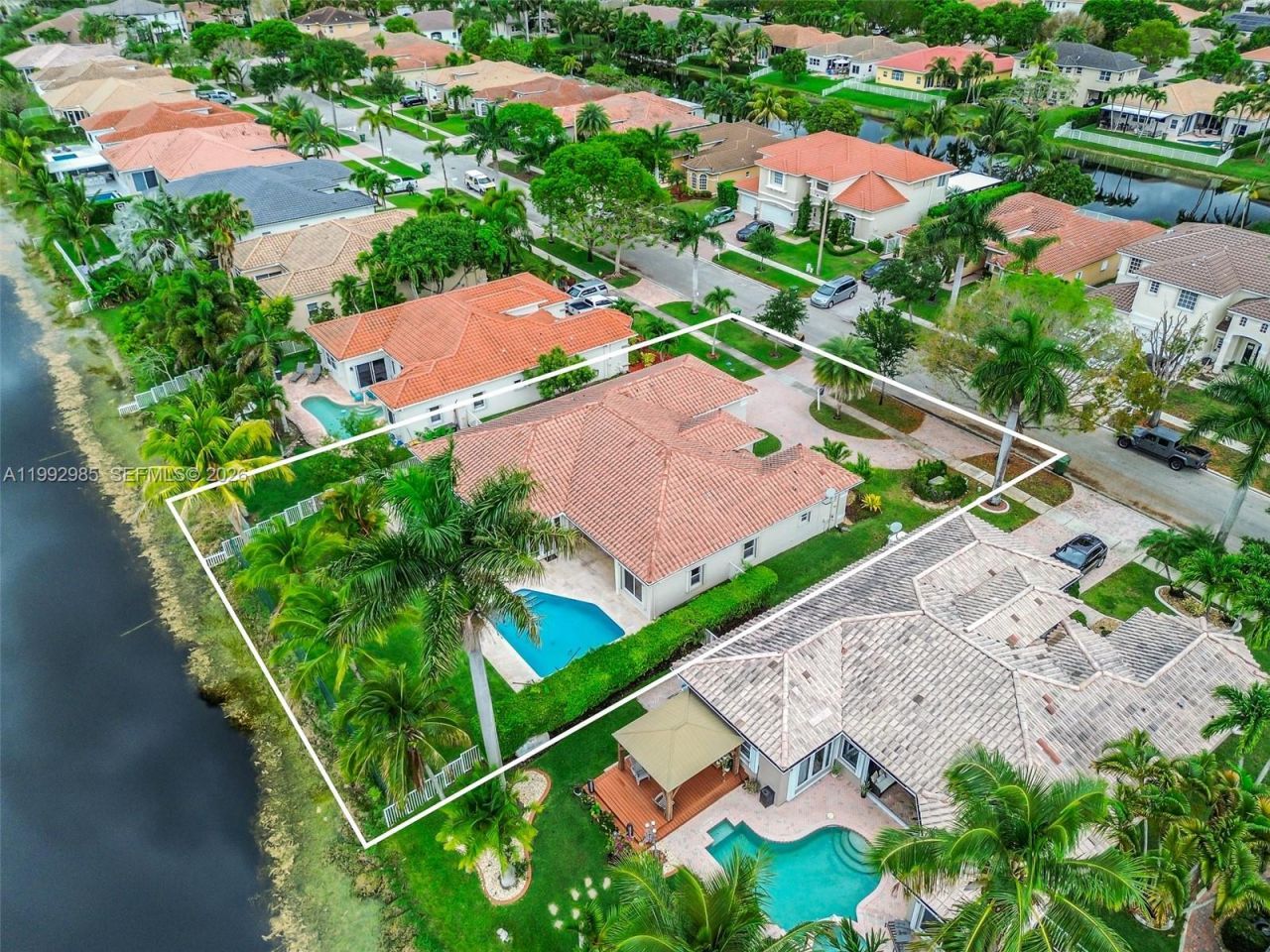 16418 NW 14th St, Pembroke Pines, FL 33028 Photo