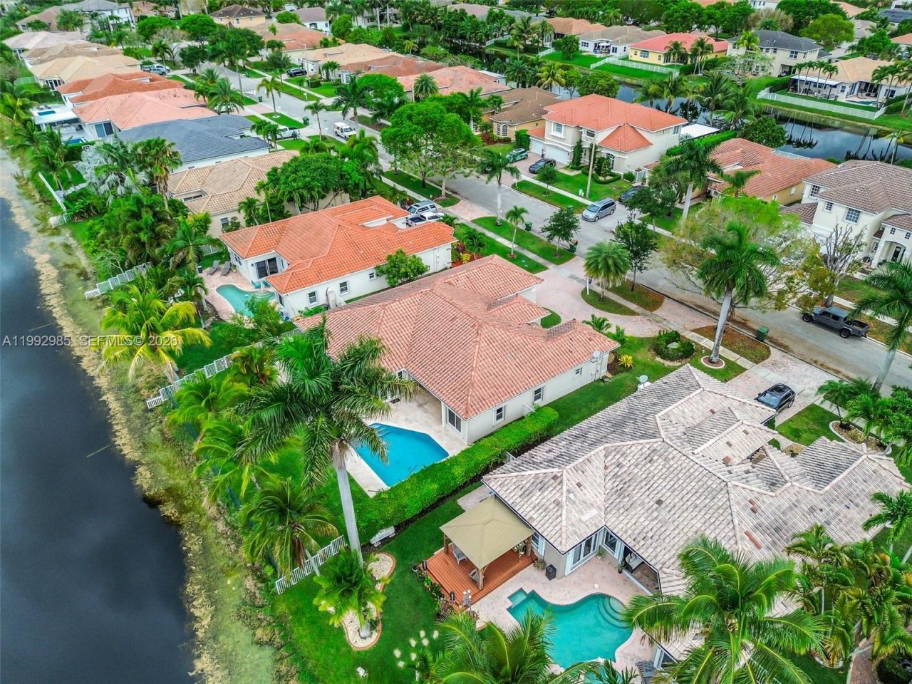 16418 NW 14th St, Pembroke Pines, FL 33028 Photo