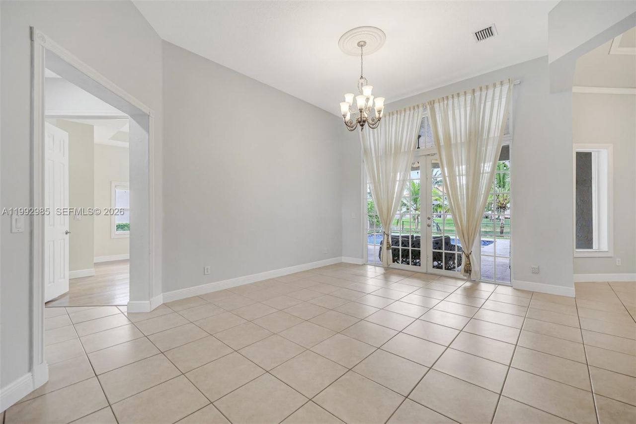 16418 NW 14th St, Pembroke Pines, FL 33028 Photo