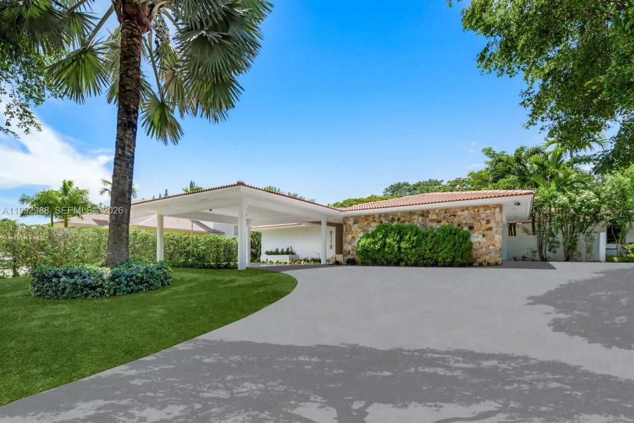 8118 Los Pinos Blvd, Coral Gables, FL 33143 Photo