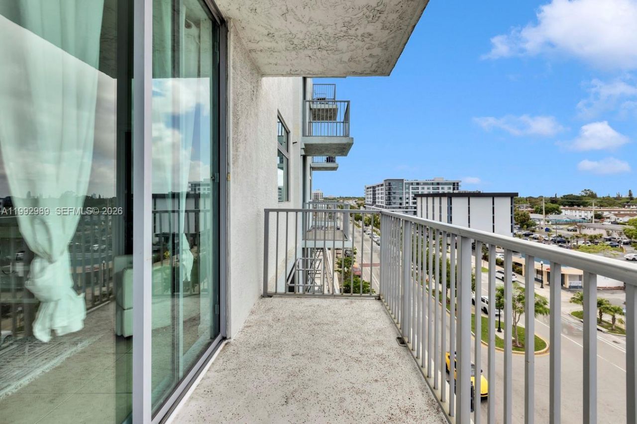 140 S Dixie Hwy , Unit 403, Hollywood, FL 33020 Photo