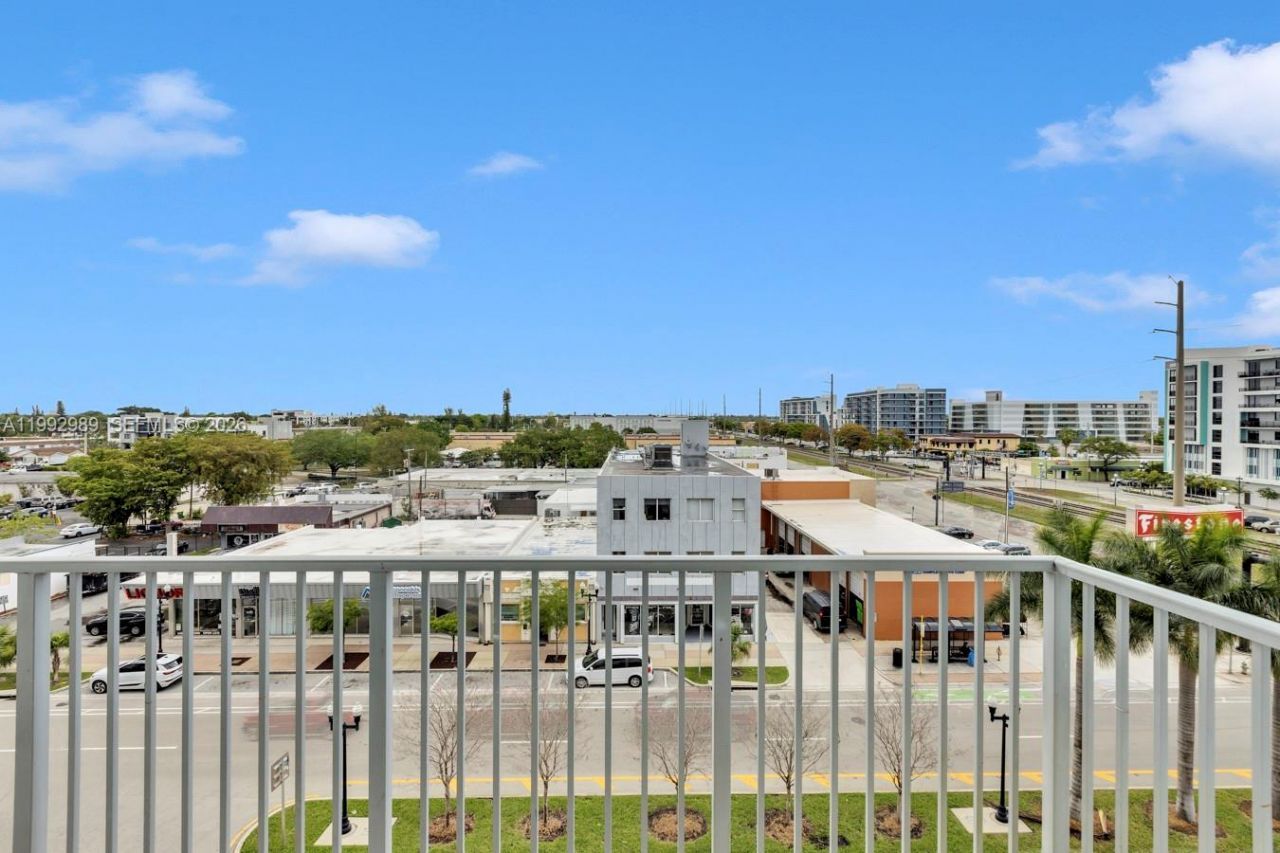 140 S Dixie Hwy , Unit 403, Hollywood, FL 33020 Photo