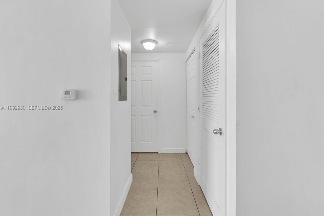 140 S Dixie Hwy , Unit 403, Hollywood, FL 33020 Photo