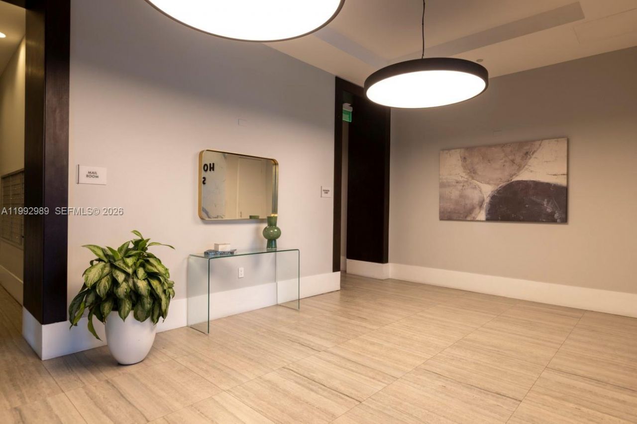 140 S Dixie Hwy , Unit 403, Hollywood, FL 33020 Photo