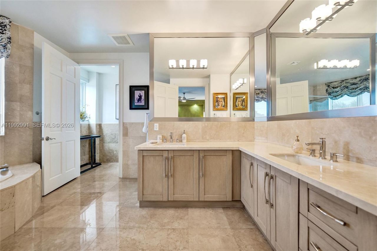 516 Hendricks Isle , Unit 2C, Fort Lauderdale, FL 33301 Photo